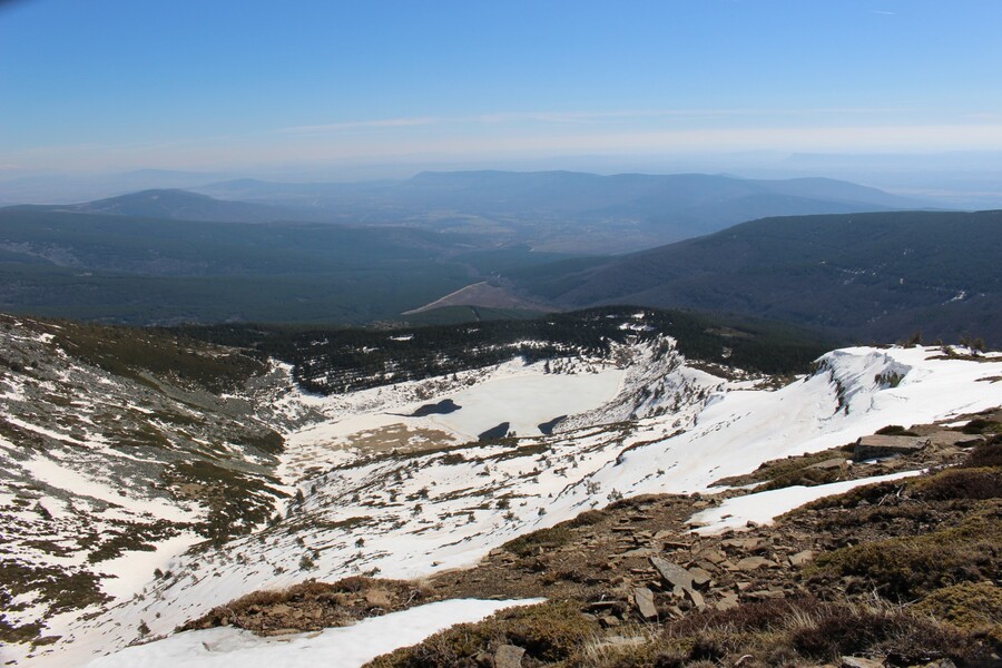 Laguna de Cebollera desde el Alto de Cueva Mayor